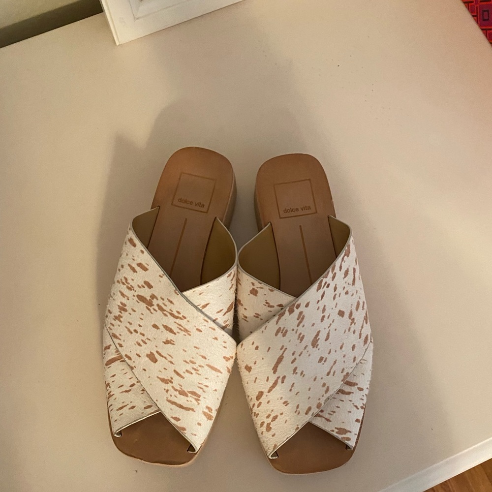 Dolce Vita Capri Sandals- Fawn Calf Hair